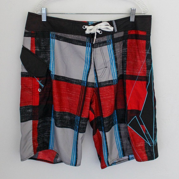 Volcom Board Shorts Mens 38 Red Black Plaid Swim Trunks Beach Bermuda - Picture 1 of 4